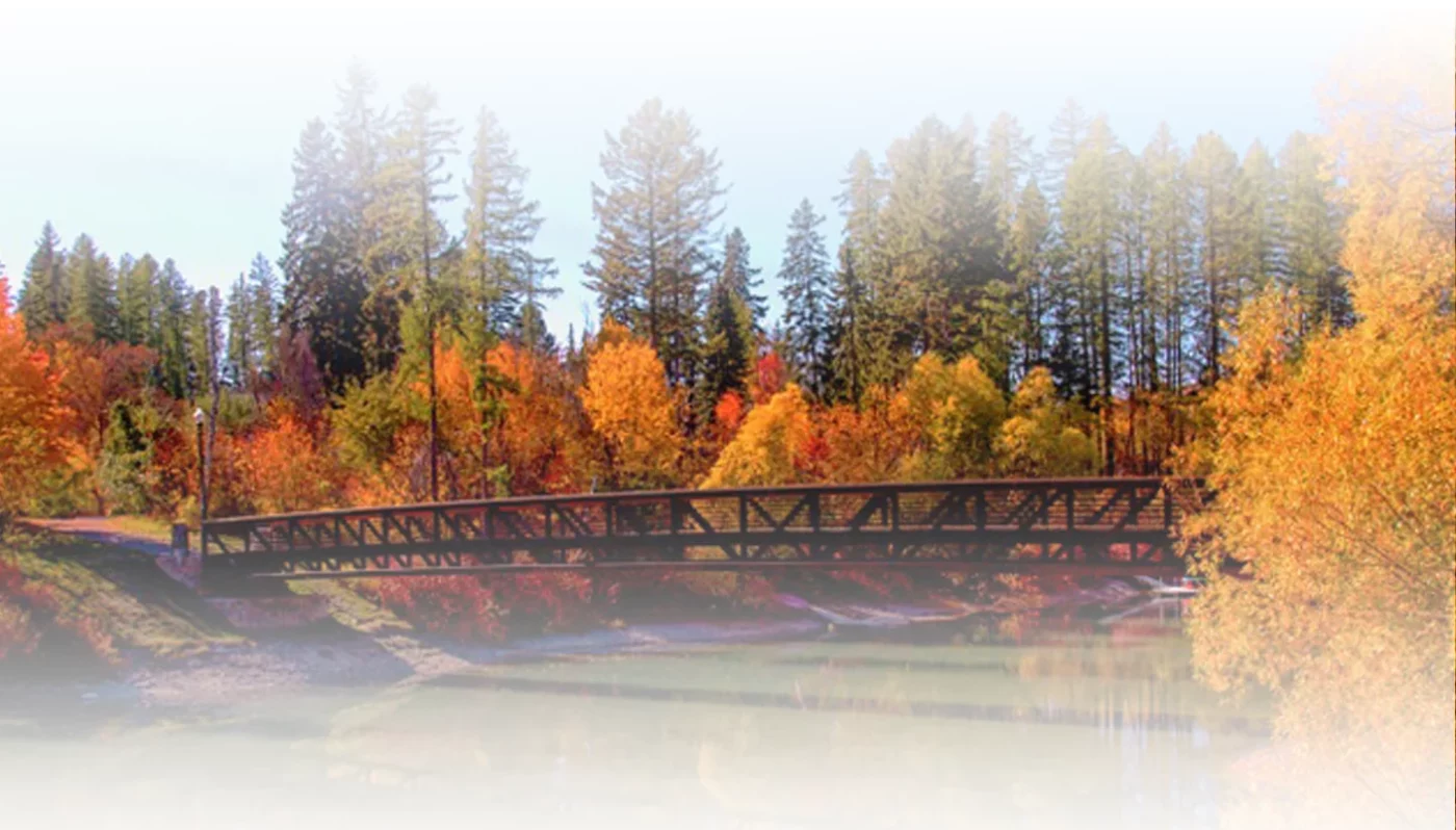 Fall in Whitefish Lake Is A Great Time To See and Explore Northwest Montana. The Crowds Are Gone But The Colors Are Vibrant And Stunning. That's What Makes Glacier Bear Condo A Great Place To Stay In Whitefish Montana